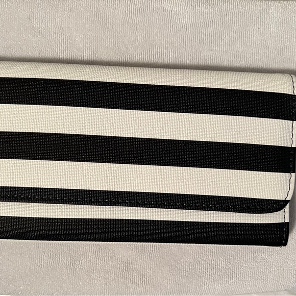 ⭐️BRAND NEW⭐️ KUT FROM THE KLOTH Black and White Striped Wallet - Picture 5 of 7